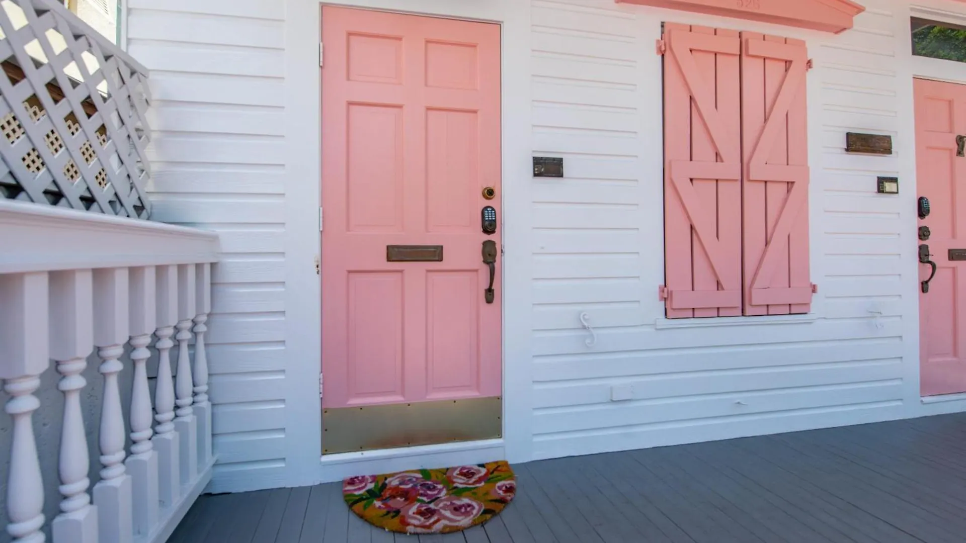 Apartment New Rose Petal Petite Suite - Pool & Parking Key West
